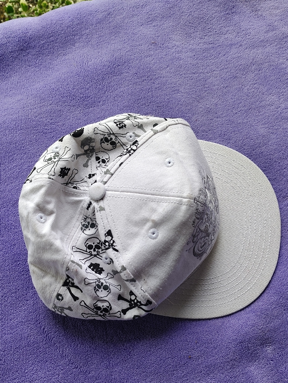 IC COLLECTION White and Gray Skull Print Baseball Hat
